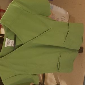 *Brand new* never worn! Womens size small green Scrub shirt